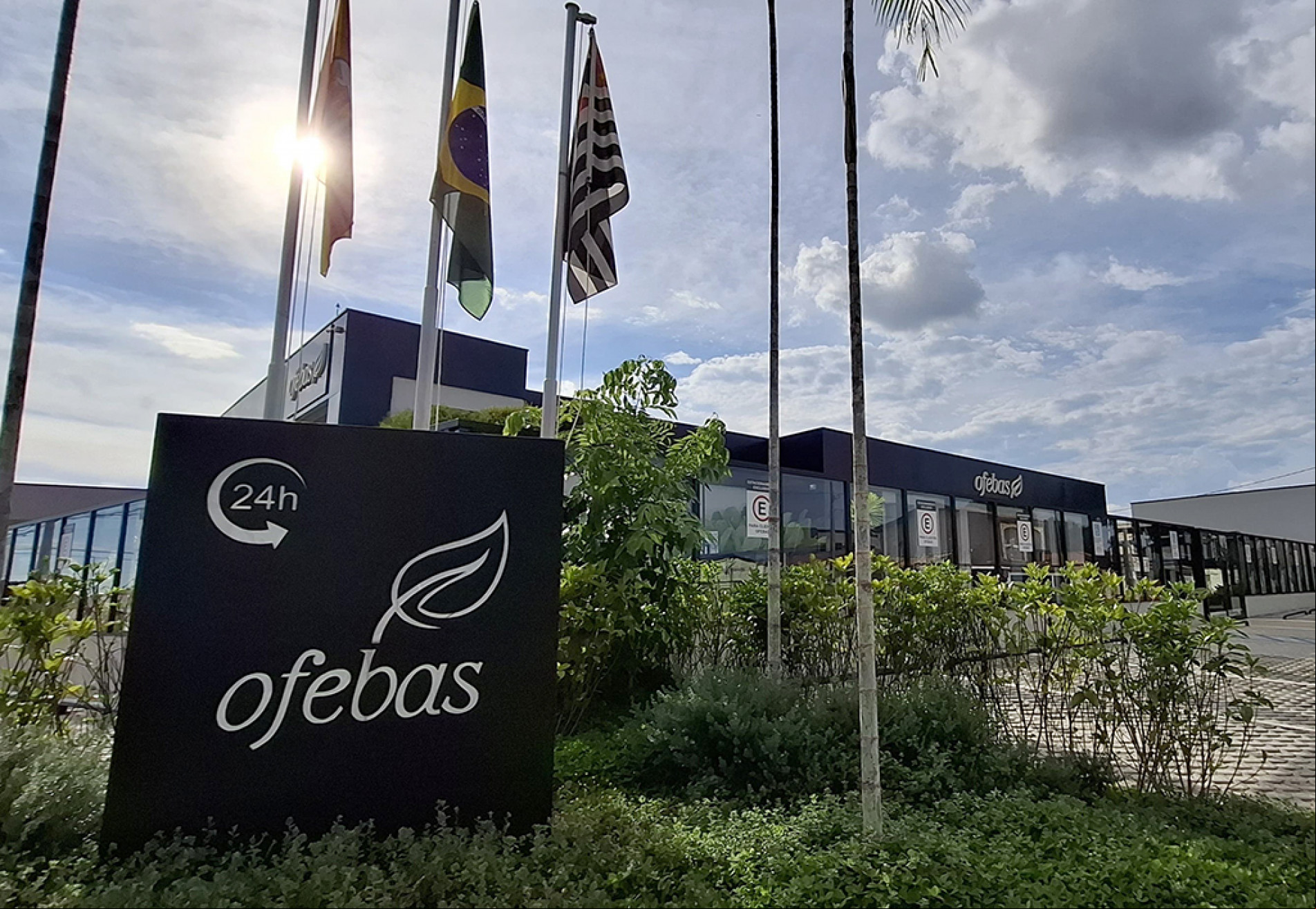 Na Ofebas, o velório on-line é oferecido tanto para associados do plano quanto para atendimentos particulares
