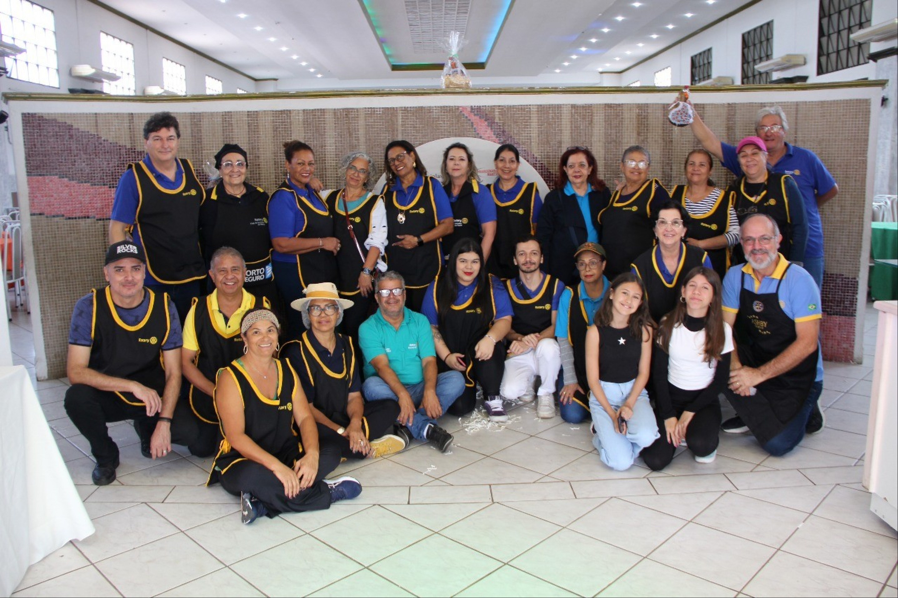 Grupo de voluntários do evento beneficente